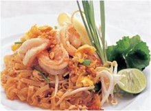 Thai Fried Noodles with Shrimps (Pad Thai Kung Sod)